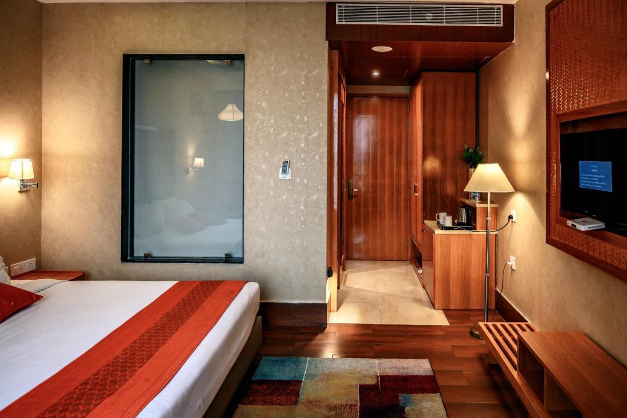 Dng The Grand Hotel กานปูร์ ภายนอก รูปภาพ